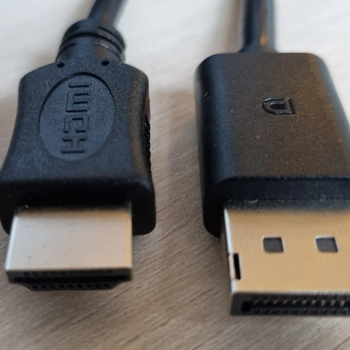 displayport vs hdmi