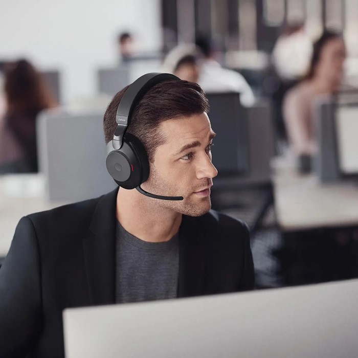 microphone vs headset